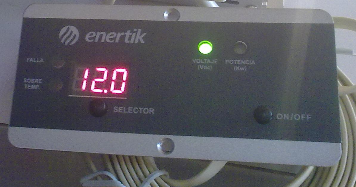 panel mostrando voltage de entrada